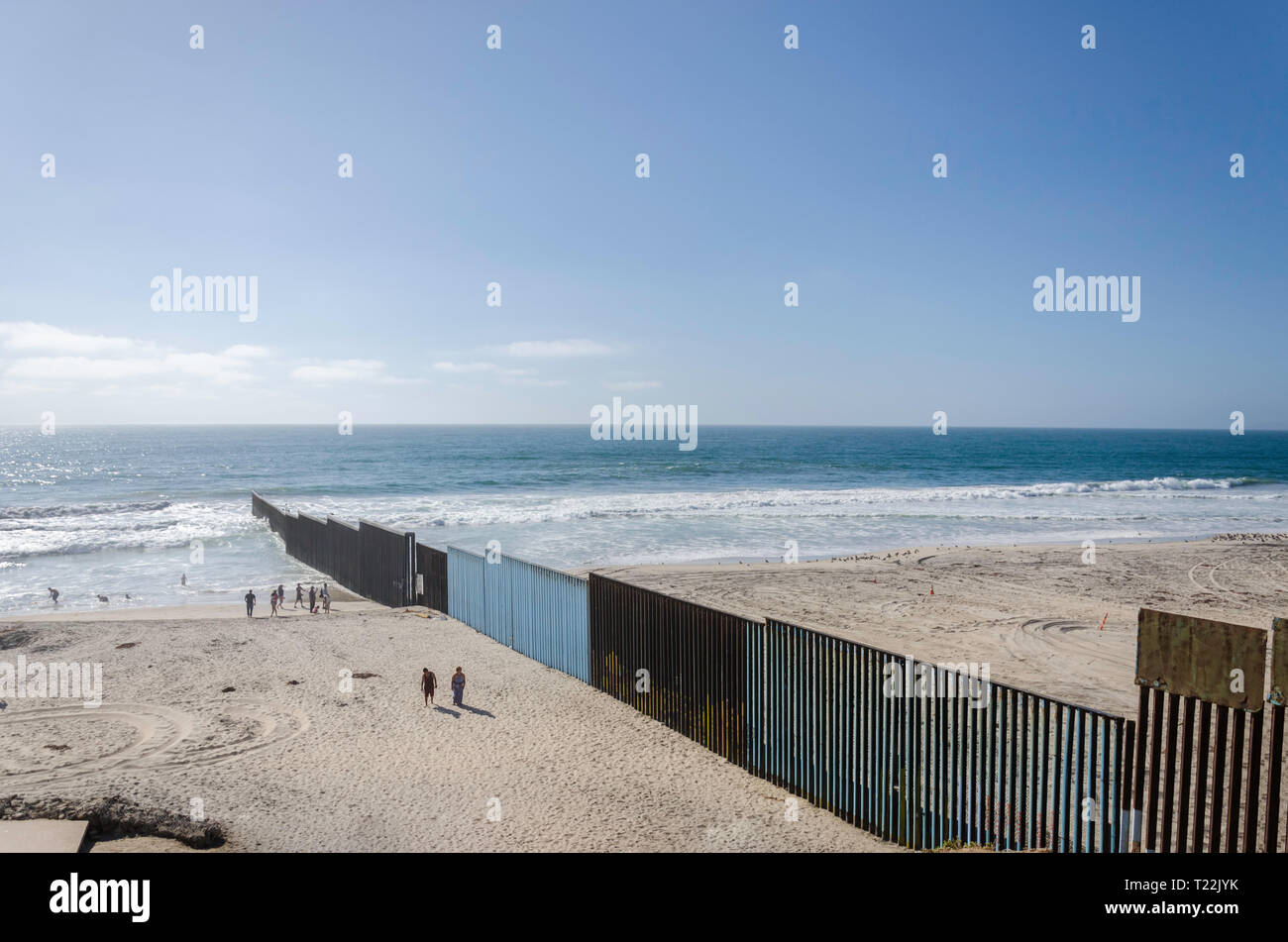 Noi/Messico frontiera sulla spiaggia Foto Stock
