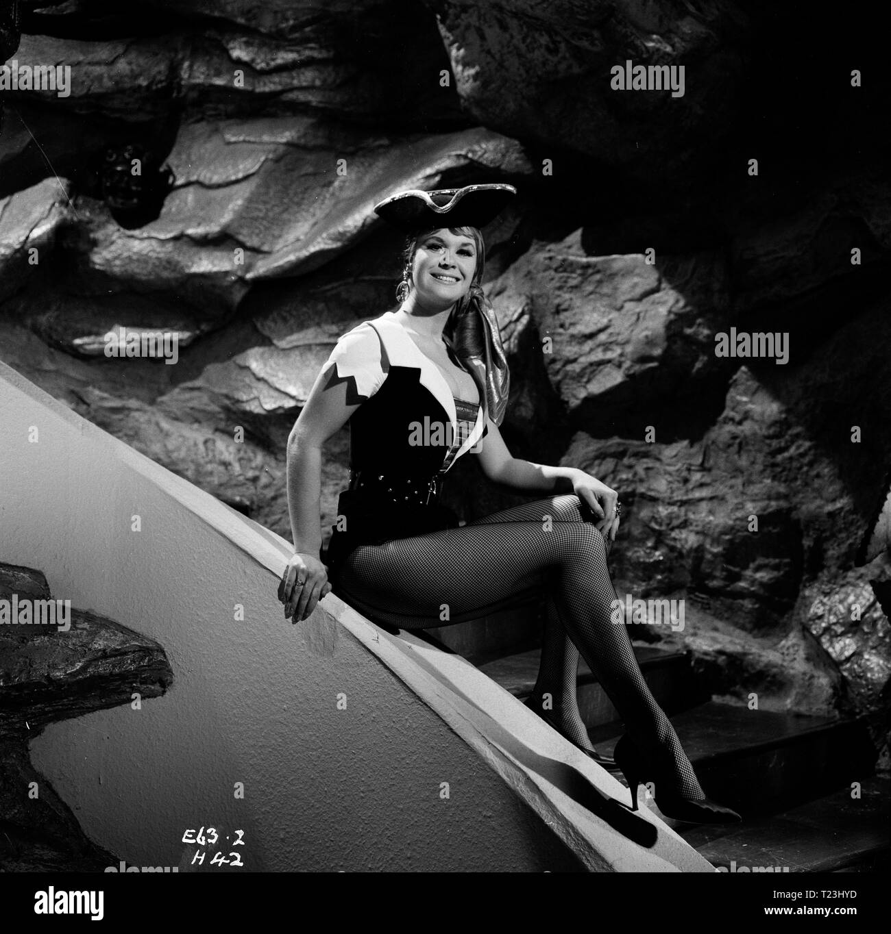 Il Cracksman (1963) Carol Cleveland, Data: 1963 Foto Stock