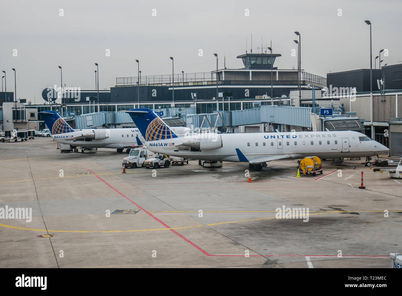 Uniti esprimono la compagnia aereo regionale presso il Chicago ohare international airport Foto Stock