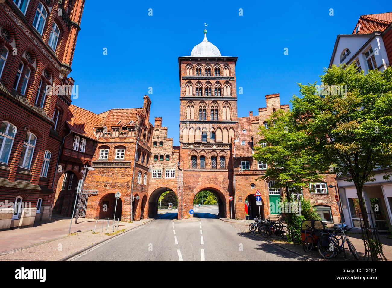 Burgtor o Burg Tor Gate è un stile gotico della porta della città di Lubecca, città in Germania Foto Stock