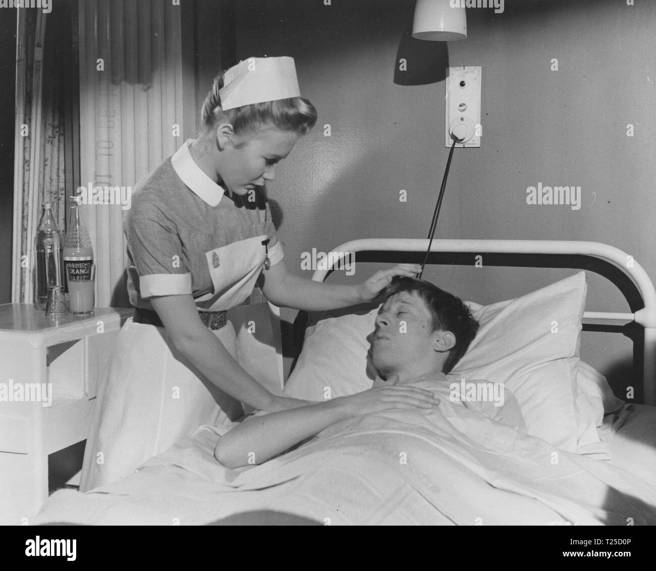 Due volte intorno le giunchiglie (1962) Giulietta mulini, Andrew Ray, Data: 1962 Foto Stock