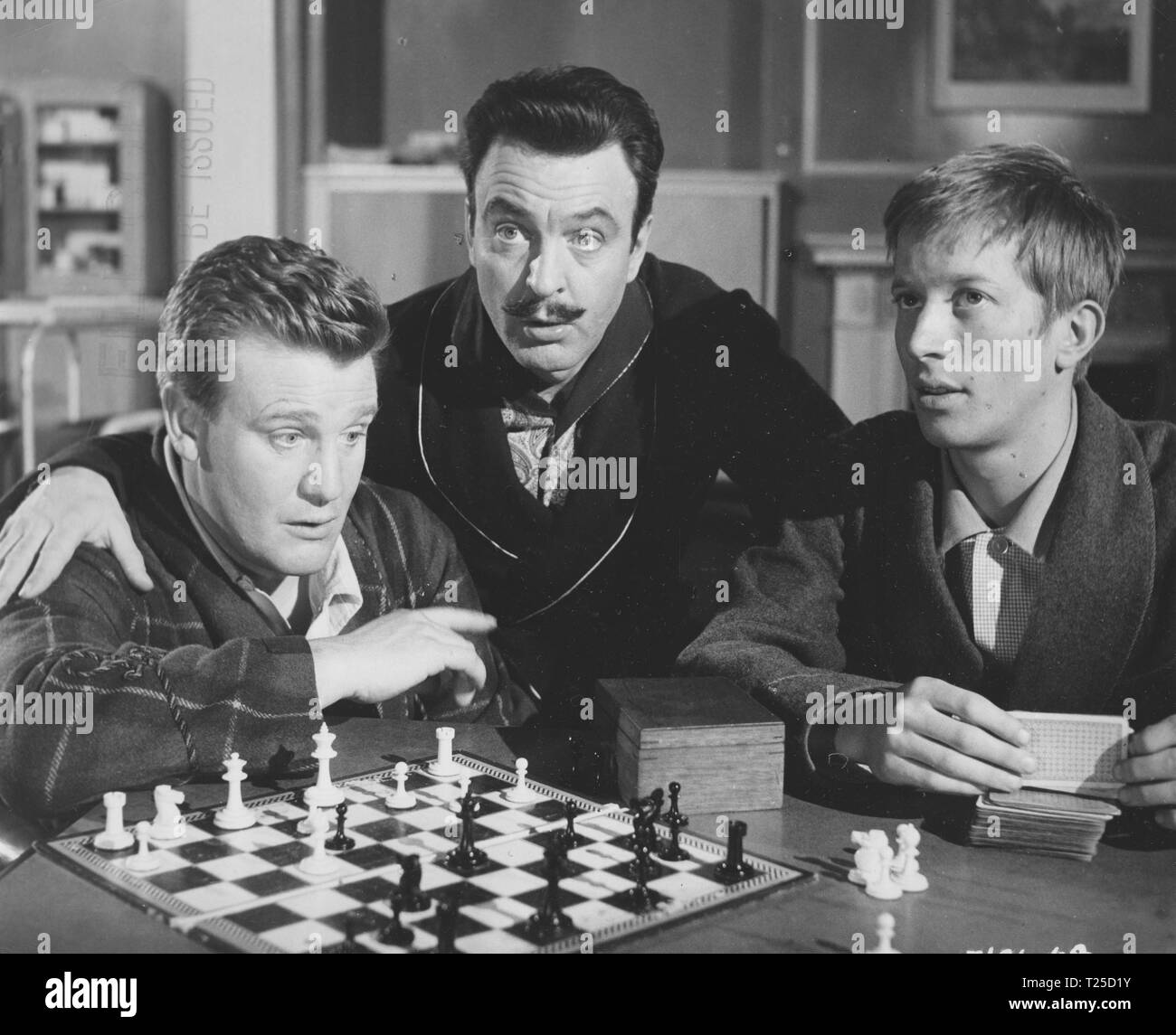 Due volte intorno le giunchiglie (1962) Donald Sinden, Andrew Ray, Donald Houston, Data: 1962 Foto Stock