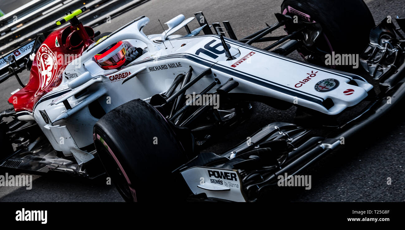 Monte Carlo/Monaco - 05/24/2018 - #16 Charles LECLERC (MCO) nella sua Alfa Romeo Sauber C37 durante il giorno di apertura della corsa in avanti del 2018 Monaco Gr Foto Stock