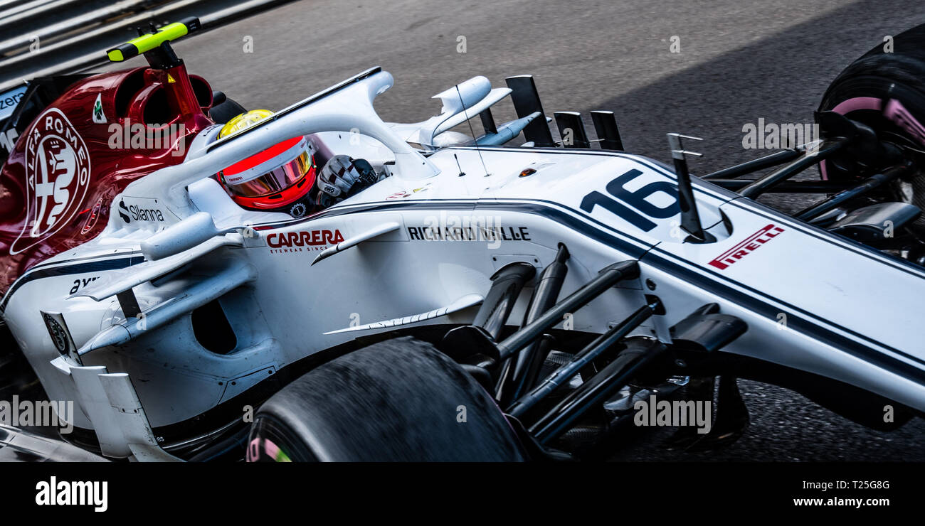Monte Carlo/Monaco - 05/24/2018 - #16 Charles LECLERC (MCO) nella sua Alfa Romeo Sauber C37 durante il giorno di apertura della corsa in avanti del 2018 Monaco Gr Foto Stock