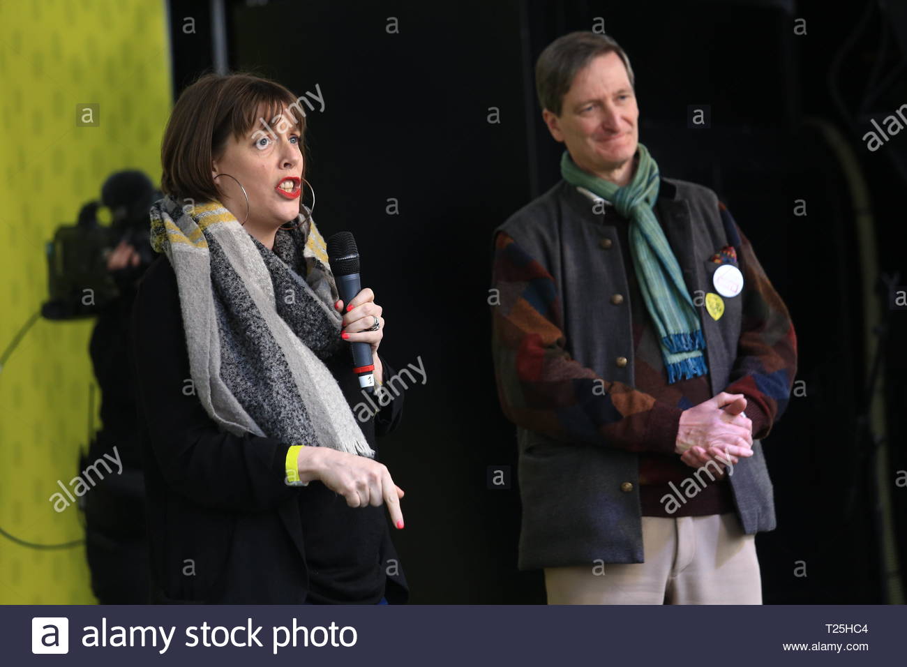 Il voto popolare protesta è terminata a Westminster Westminster.molti ben noti oratori tra cui jess phillips e Dominic grieve parla alla folla. Foto Stock