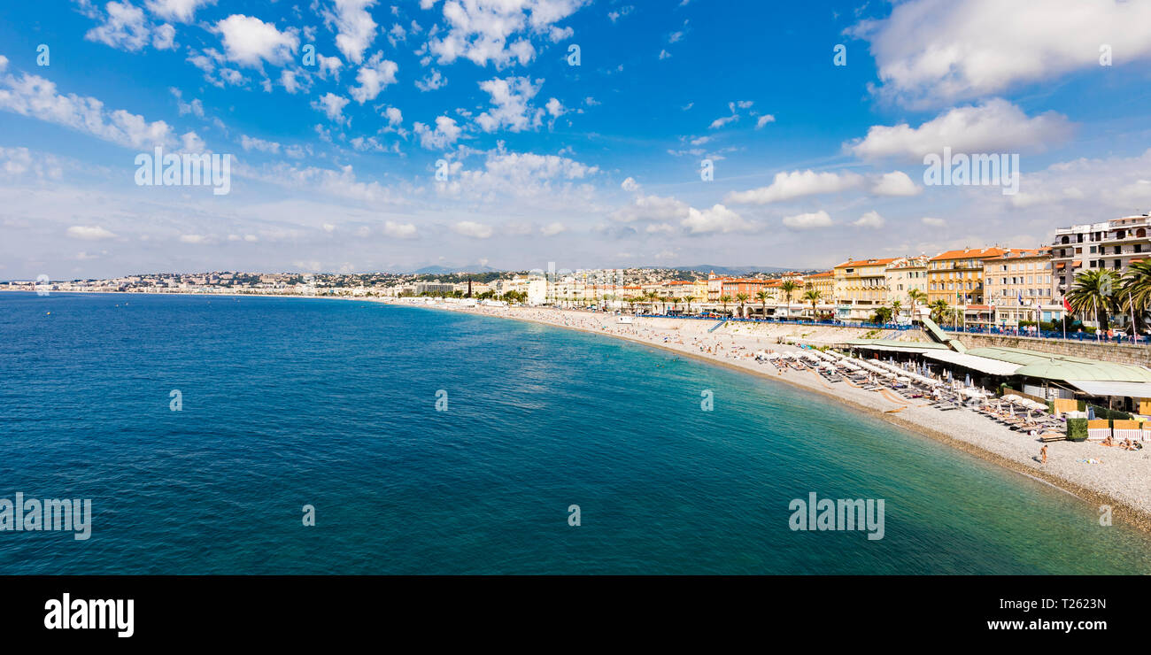 Francia, Provence-Alpes-Côte d'Azur, Nizza Promenade des Anglais, spiaggia Foto Stock