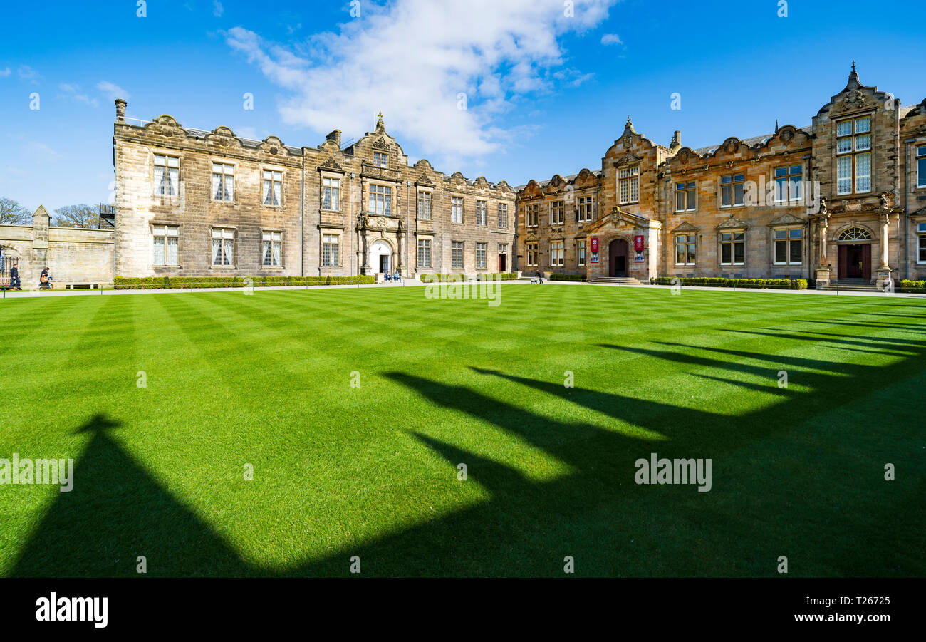 St Salvator Quad a St Andrews University, St Andrews Fife, Scozia, Regno Unito Foto Stock
