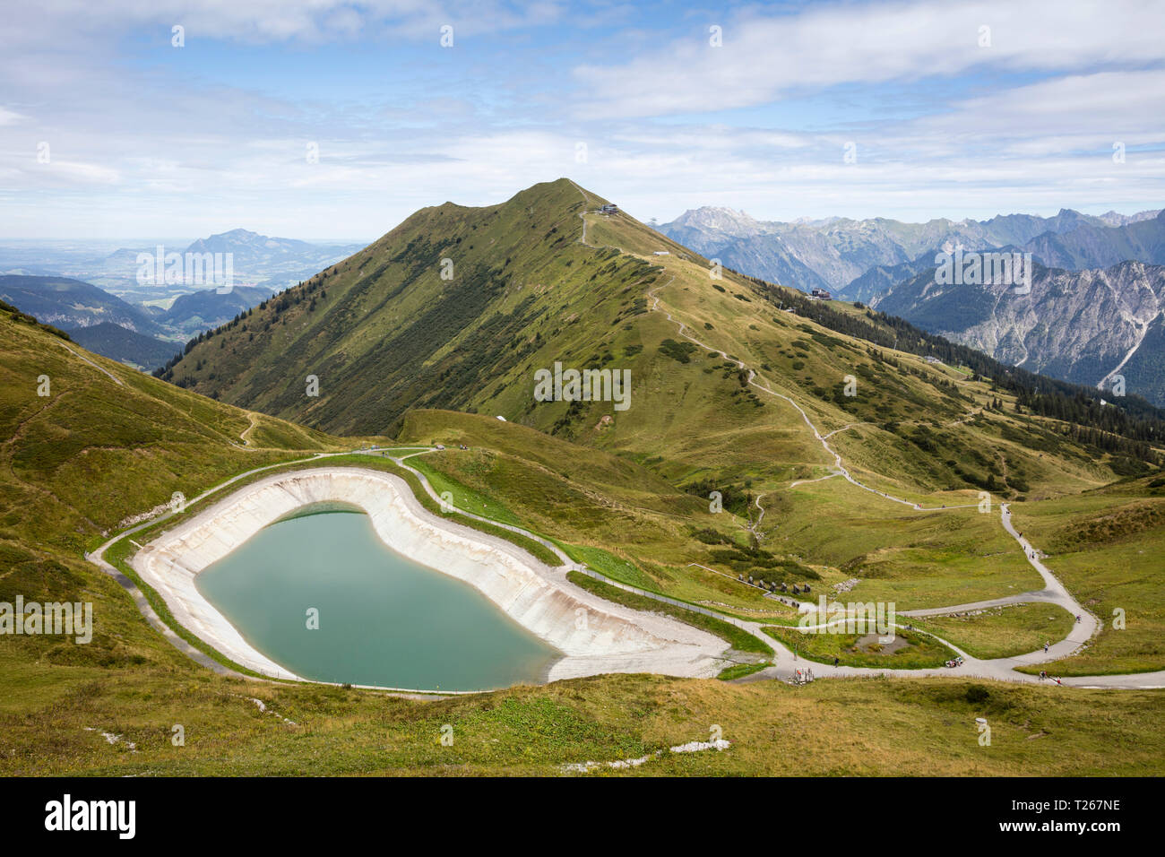In Germania, in Baviera, Allgaeu, Allgaeu Alpi, vista dalla stazione a monte Kanzelwand al lago di montagna Foto Stock