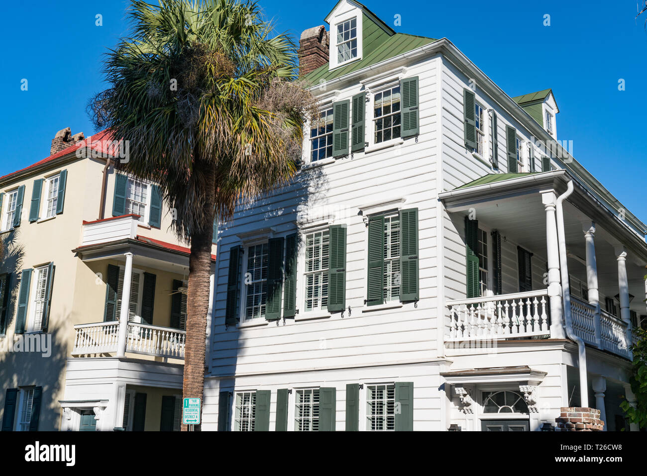 Case storiche nel centro cittadino di Charleston, Carolina del Sud Foto Stock