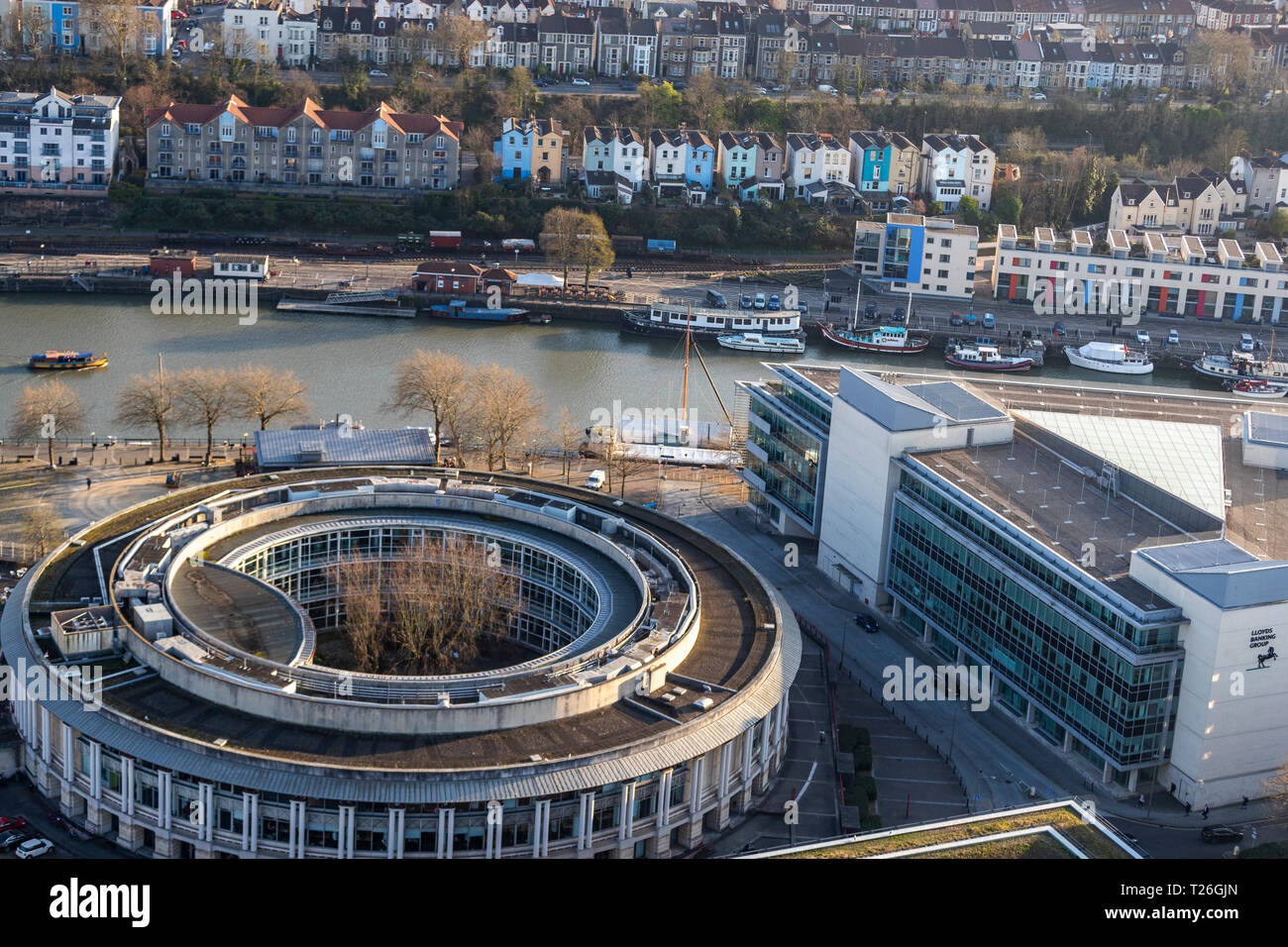 Lloyds Banking Group HQ, Millennium Square e siamo curiosi. Bristol dall'aria. Foto Stock