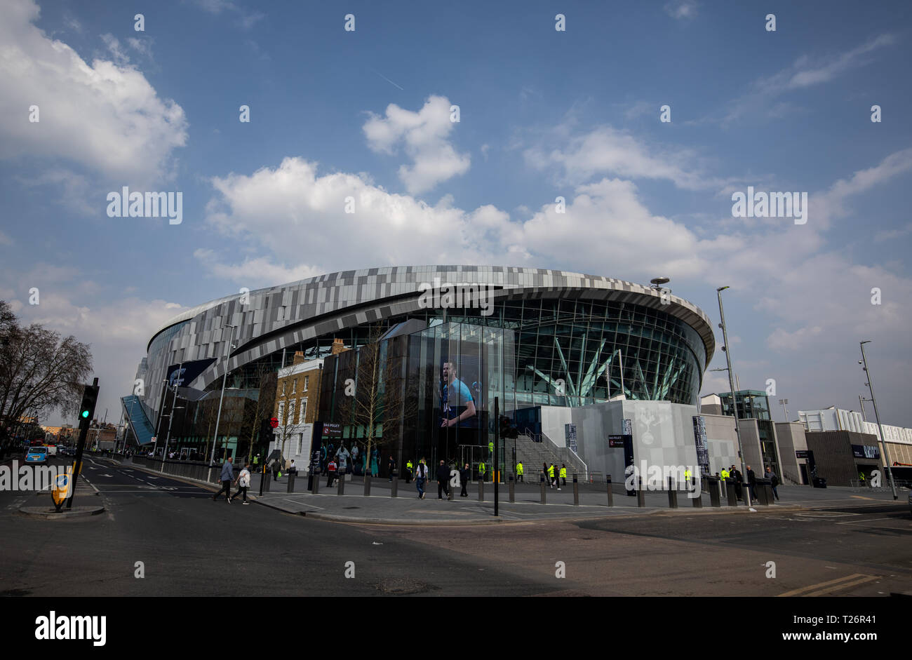 Vista generale del suolo al di fuori prima che le leggende di evento di prova corrispondono a Tottenham Hotspur Stadium, Londra. Foto Stock