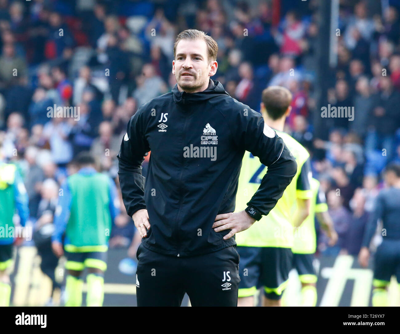 Londra, Regno Unito. Marzo 2019. L Huddersfield Town manager Jan Siewert durante la Premier League inglese tra Crystal Palace e Huddersfield Town a Selhurst Park Stadium , Londra, Regno Unito il 30 Mar 2019. Azione di Credito Foto Sport FA Premier League e Football League immagini sono soggette a licenza DataCo. Solo uso editoriale. Nessuna stampa di vendite. Nessun uso personale di vendita. Nessun uso non retribuito Foto Stock