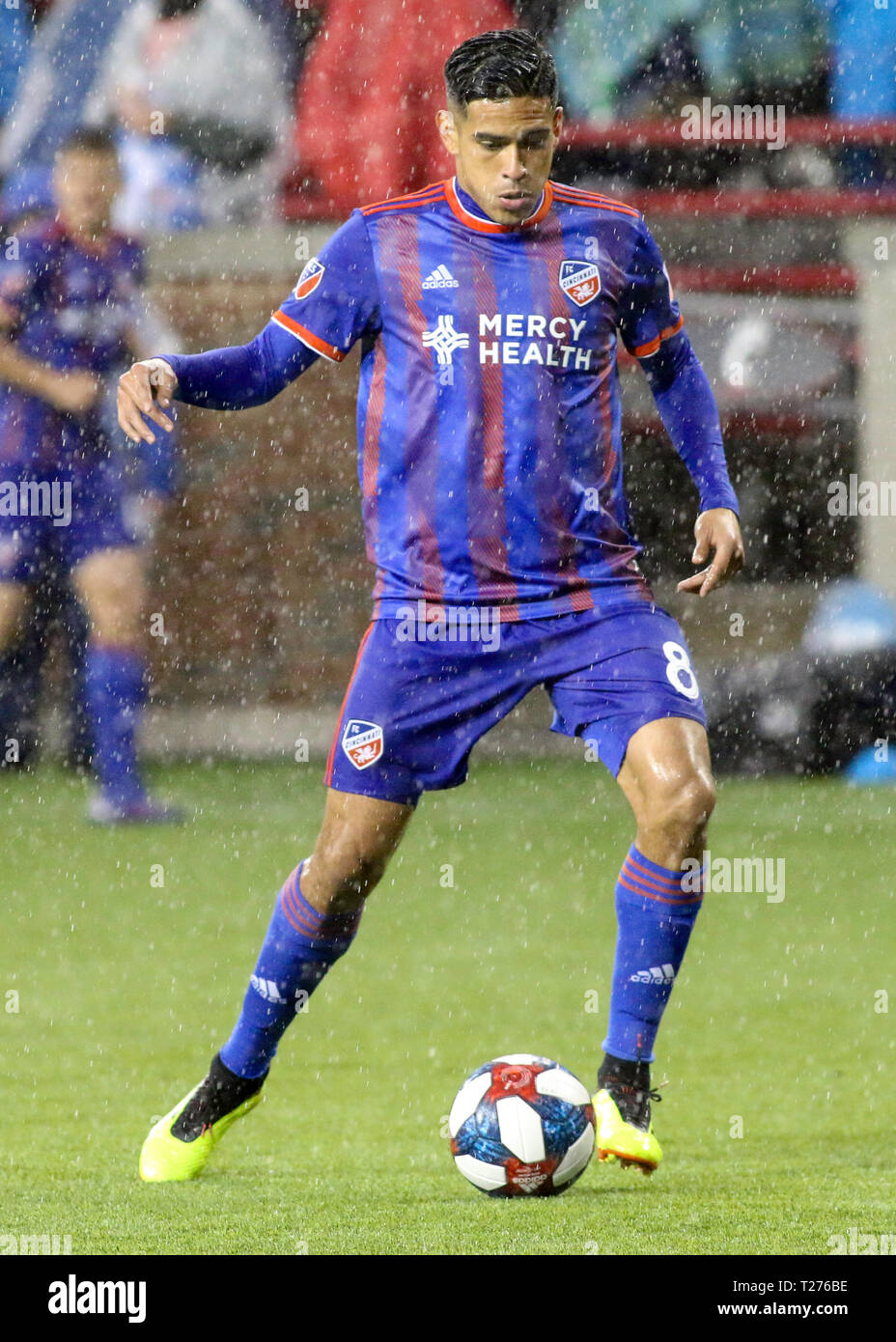 Cincinnati, Ohio, Stati Uniti d'America. 30 Mar, 2019. FC di Cincinnati Victor Ulloa durante una sequenza di lunghezza massima MLS partita di calcio tra FC Cincinnati e Portland a Nippert Stadium di Cincinnati, Ohio. Kevin Schultz/CSM/Alamy Live News Foto Stock