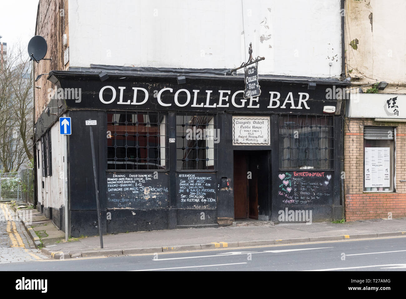 Il vecchio collegio Bar, High Street, Glasgow, Scotland, Regno Unito Foto Stock