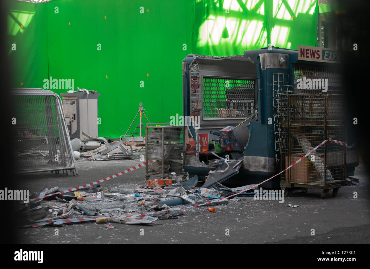 Vendicatori Endgame set di ripresa in Waverley, Edimburgo, Scozia, Regno Unito. Foto Stock