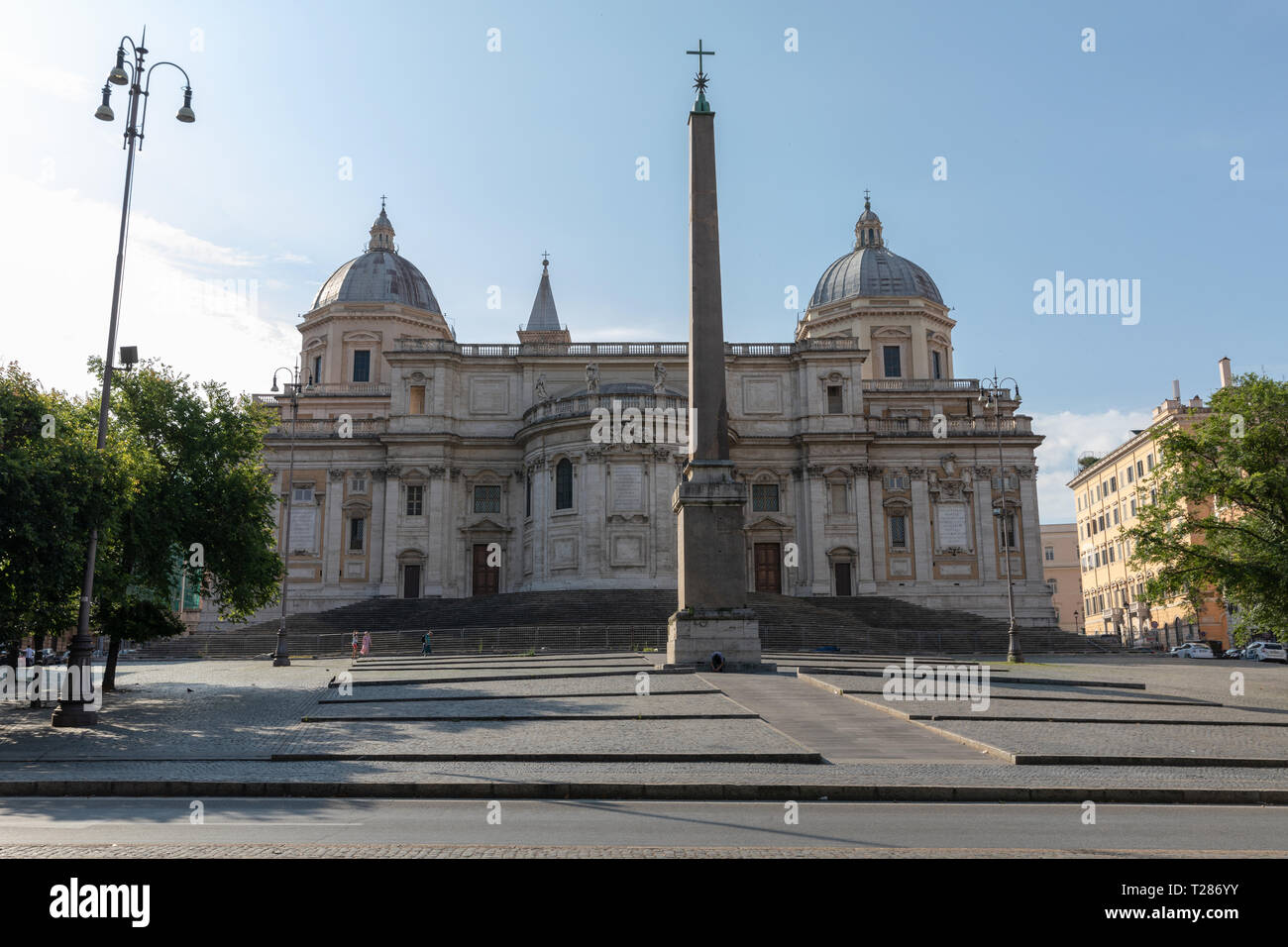 Roma, Italia - 21 Giugno 2018: vista panoramica dell'esterno della Basilica di Santa Maria Maggiore, o la chiesa di Santa Maria Maggiore. Si tratta di una grande papale ba Foto Stock