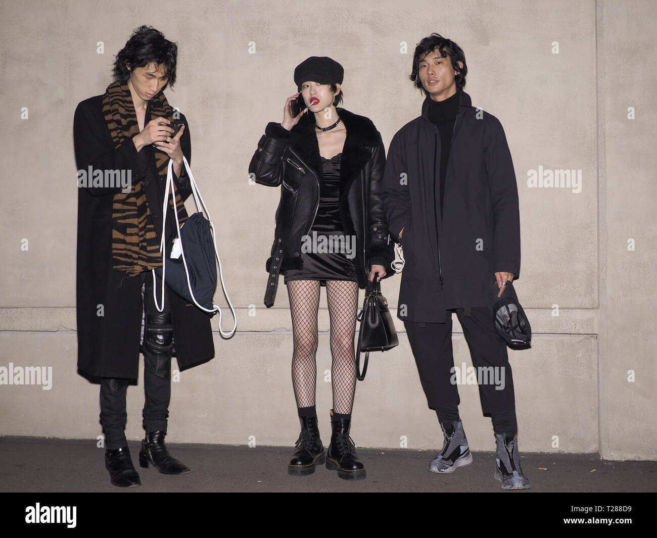 13 gennaio 2019 Milano, Italia: Street style abiti prima di Prada fashion show durante la MFW 2019 uomo autunno/inverno Foto Stock