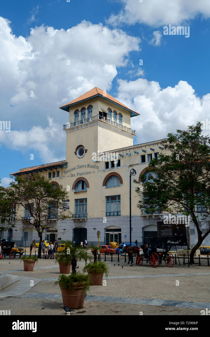 Il terminale della Sierra Maestra, Plaza de San Francisco de Asis, Havana Foto Stock