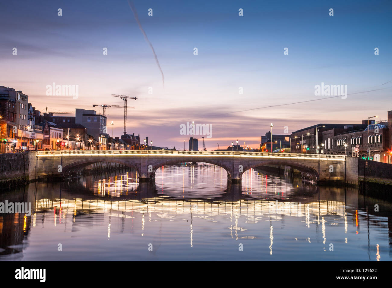 La città di Cork, Cork, Irlanda. Il 31 marzo, 2019. Un alba veiw del rinnovato recentemente Patrick's Bridge che è stato recentemente completato nella città di Cork, Cork, Irlanda. Credito: David Creedon/Alamy Live News Foto Stock