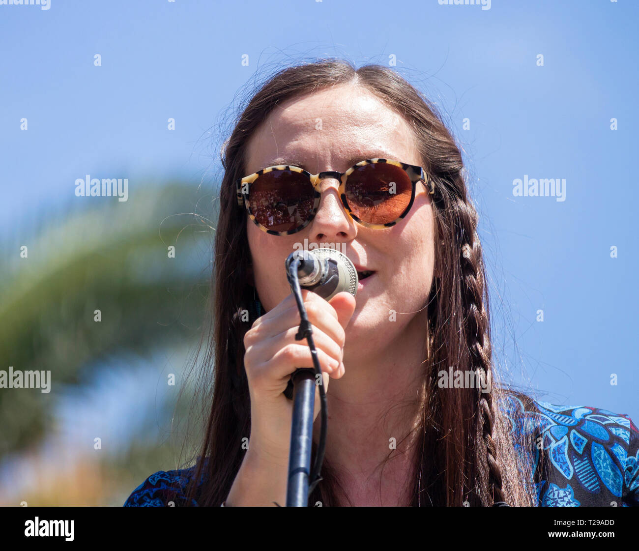 Premiato folk scozzese cantante e musicista, Julie Fowlis, in concerto. Foto Stock