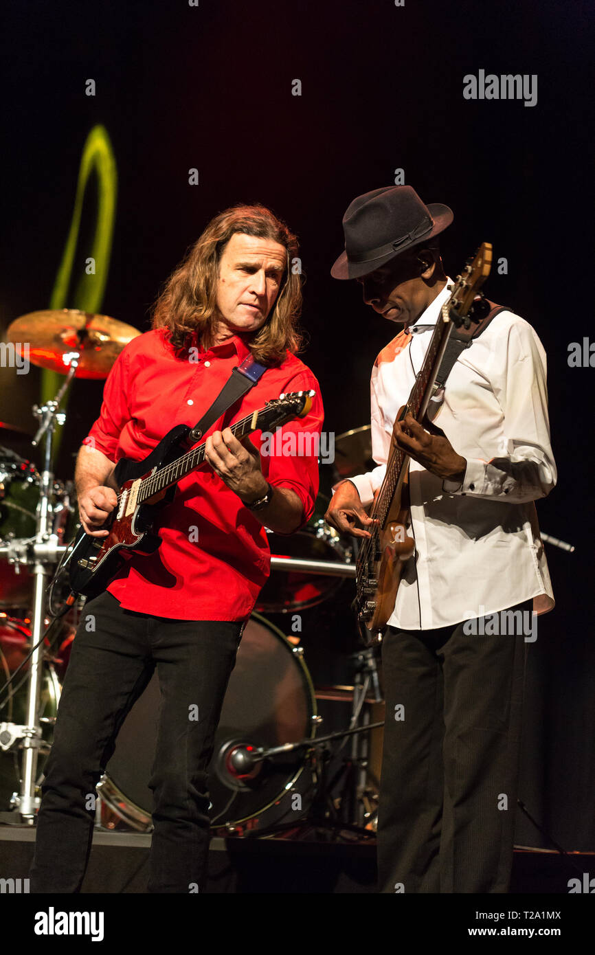 CRACOW POLONIA - MARZO 16, 2016: Billy Cobham band dal vivo sul palco in ghiaccio Cracow Polonia Foto Stock