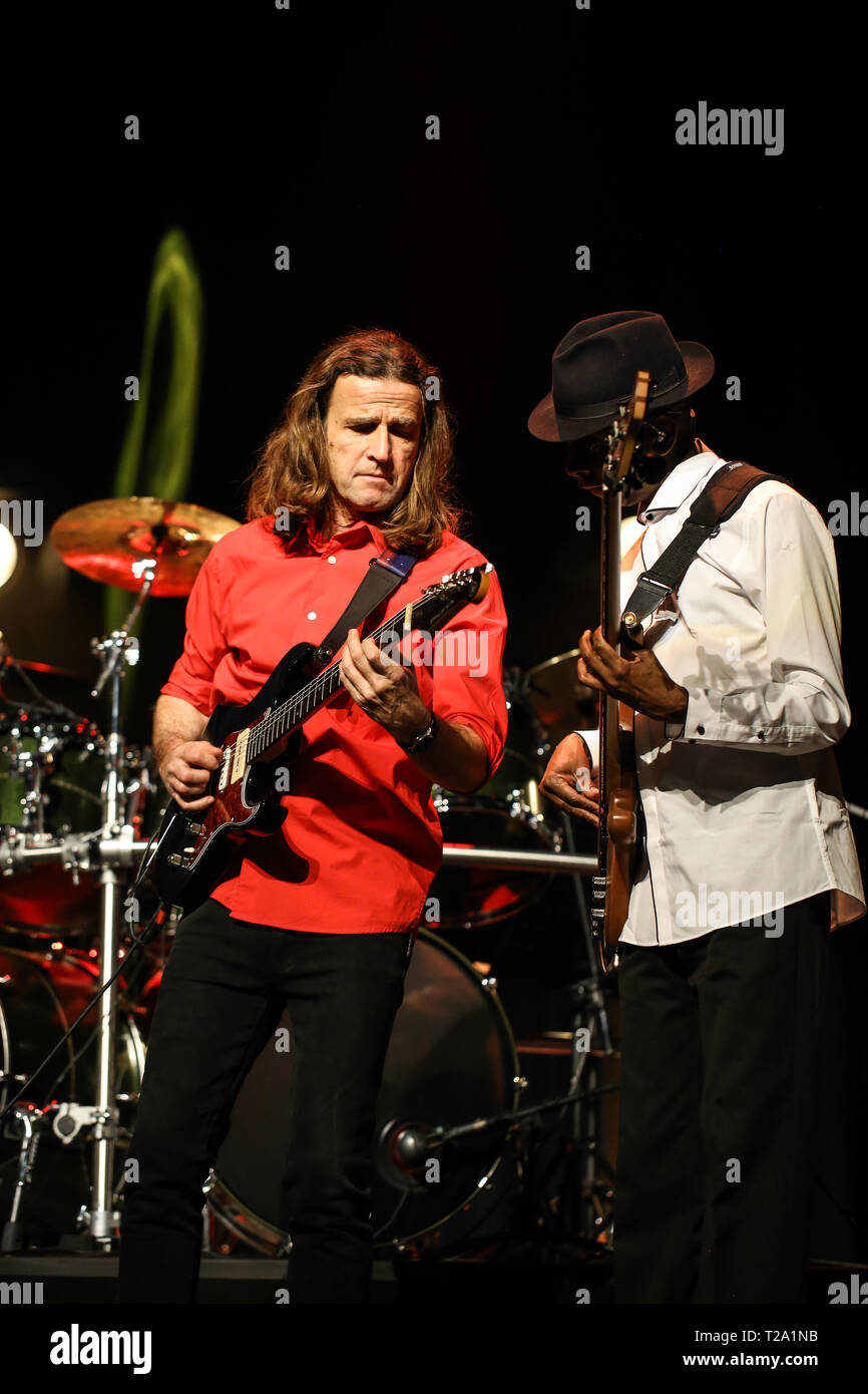 CRACOW POLONIA - MARZO 16, 2016: Billy Cobham band dal vivo sul palco in ghiaccio Cracow Polonia Foto Stock