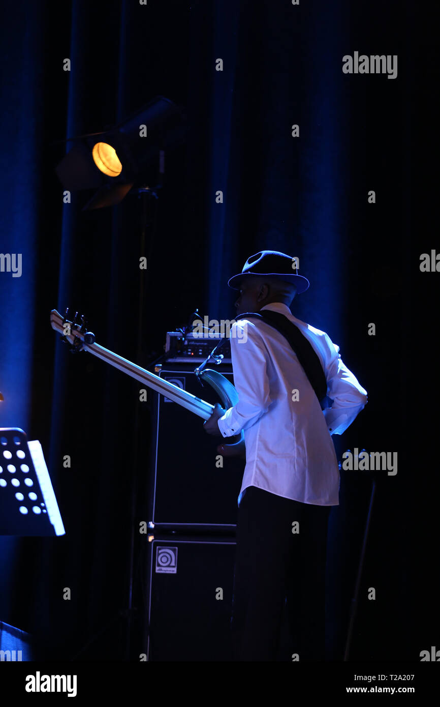 CRACOW POLONIA - MARZO 16, 2016: Billy Cobham band dal vivo sul palco in ghiaccio Cracow Polonia Foto Stock