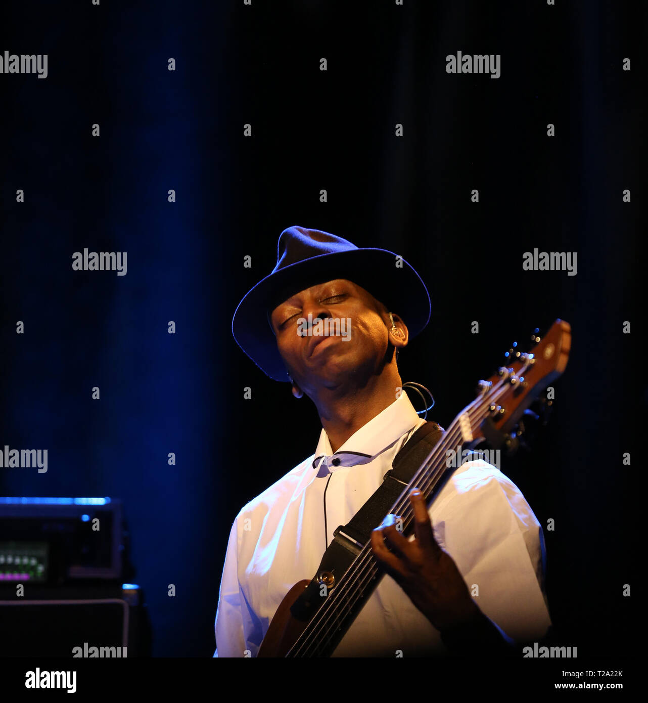 CRACOW POLONIA - MARZO 16, 2016: Billy Cobham band dal vivo sul palco in ghiaccio Cracow Polonia Foto Stock