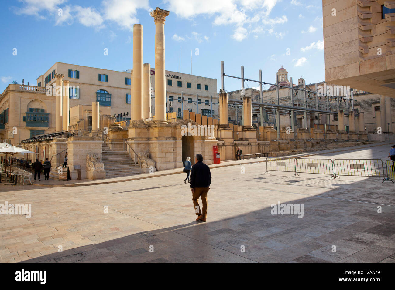 Rovine romane, piazza Teatru Rjal, Valletta, Malta, Europa Foto Stock