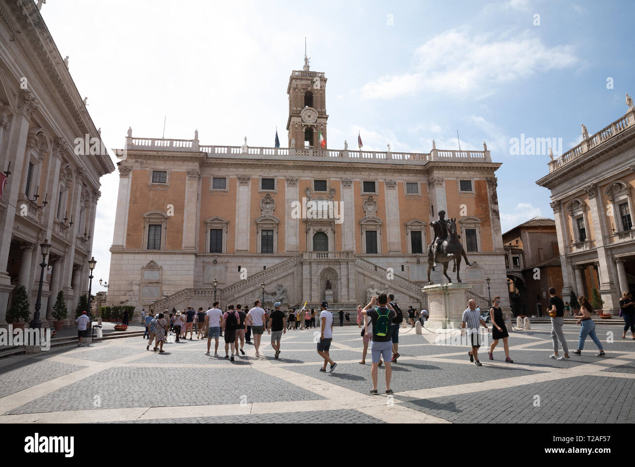 Roma, Italia - 23 Giugno 2018: vista panoramica del Capitolium o il Campidoglio è uno dei sette colli di Roma e la statua equestre di Marco Aurelio è Foto Stock