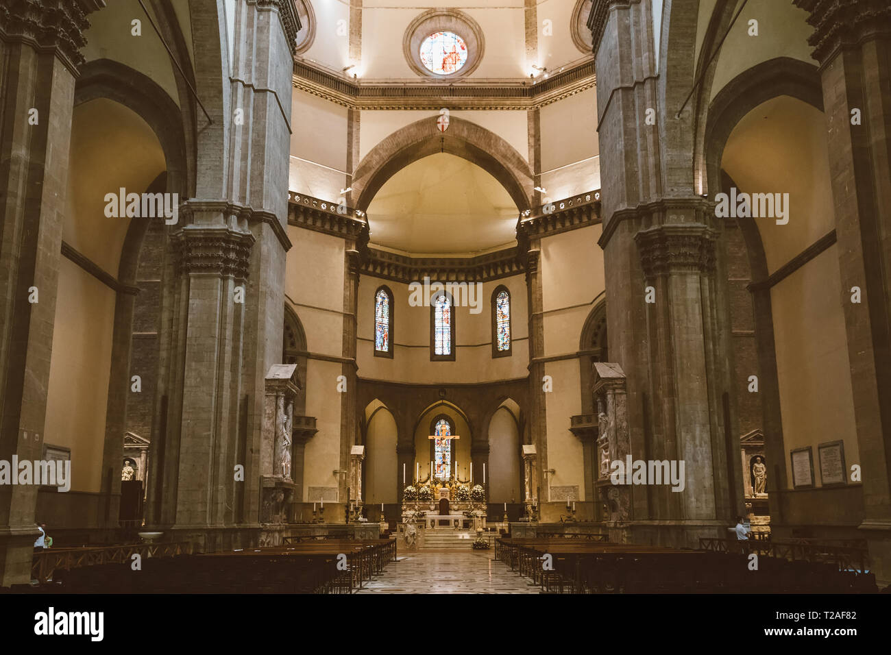 Firenze, Italia - 24 Giugno 2018: vista panoramica dell'interno della Cattedrale di Santa Maria del Fiore (Duomo di Santa Maria del Fiore) è la cath Foto Stock