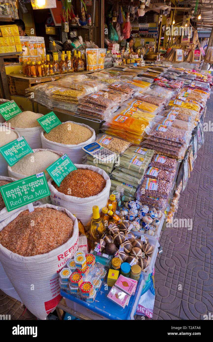 Il Mercato Vecchio, Market Hall, Siem Reap, Cambogia, Asia Foto Stock