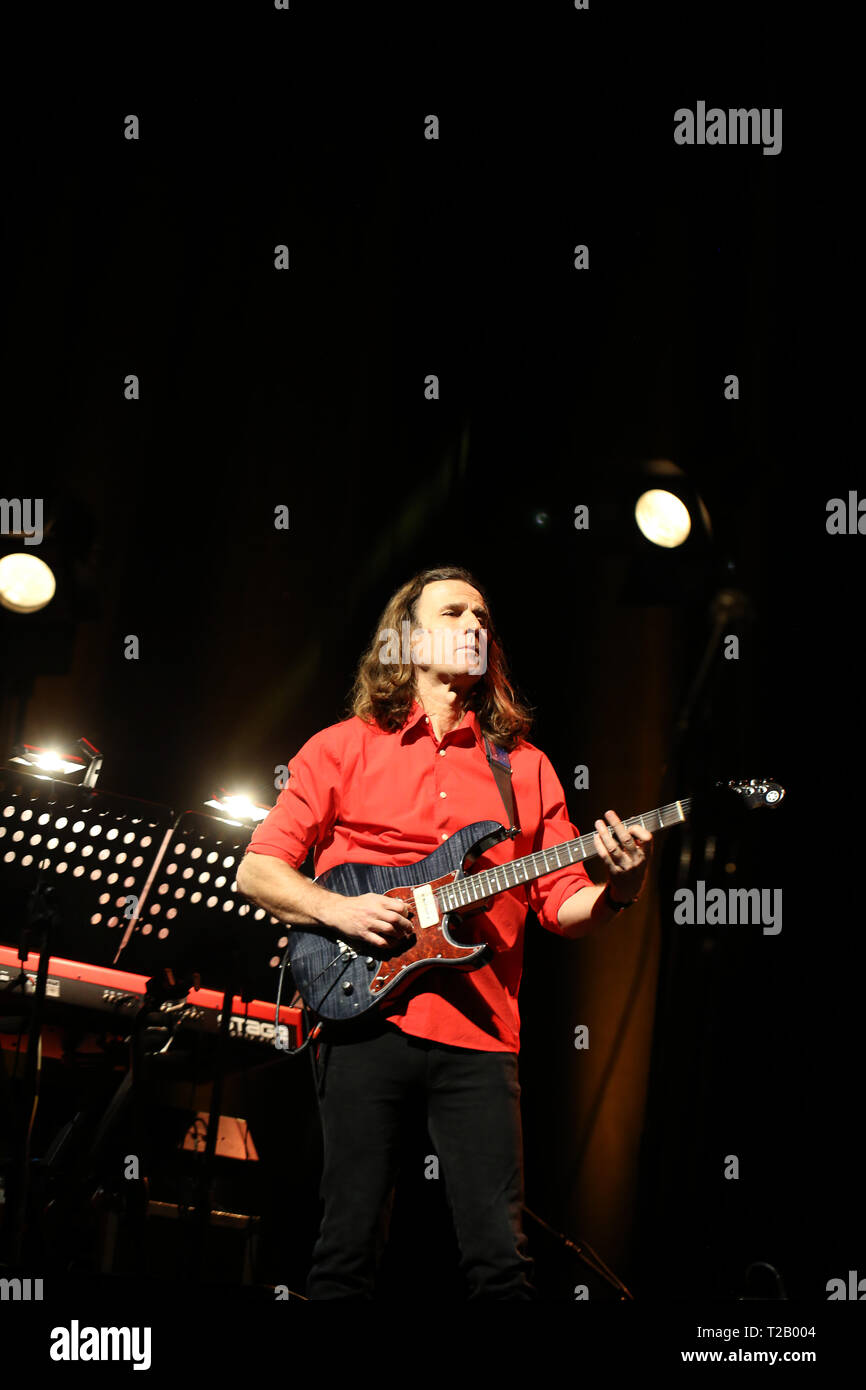 CRACOW POLONIA - MARZO 16, 2016: Billy Cobham band dal vivo sul palco in ghiaccio Cracow Polonia Foto Stock