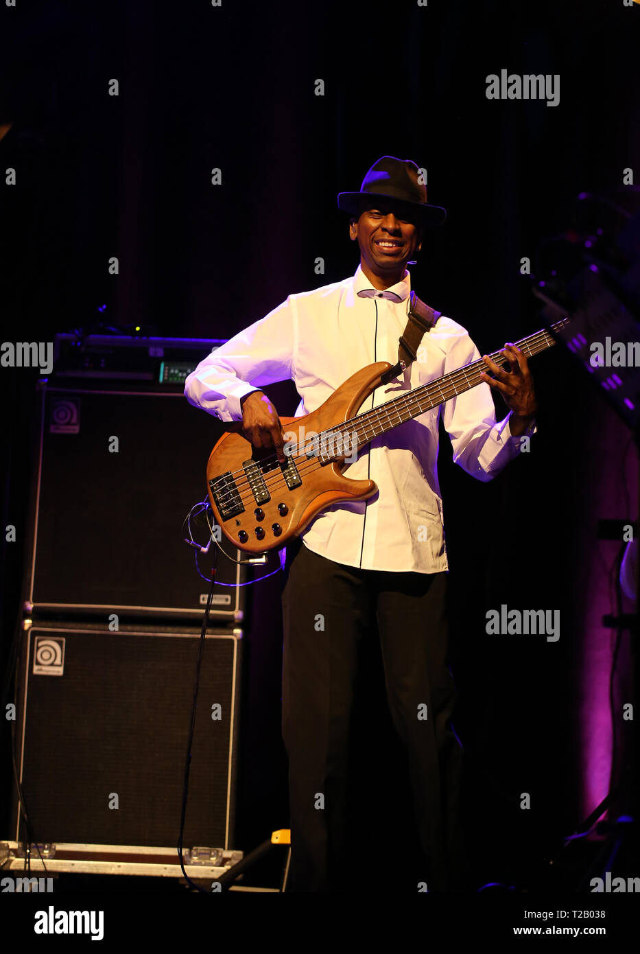 CRACOW POLONIA - MARZO 16, 2016: Billy Cobham band dal vivo sul palco in ghiaccio Cracow Polonia Foto Stock