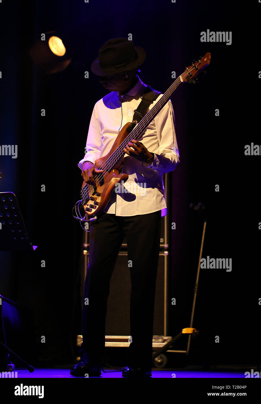 CRACOW POLONIA - MARZO 16, 2016: Billy Cobham band dal vivo sul palco in ghiaccio Cracow Polonia Foto Stock