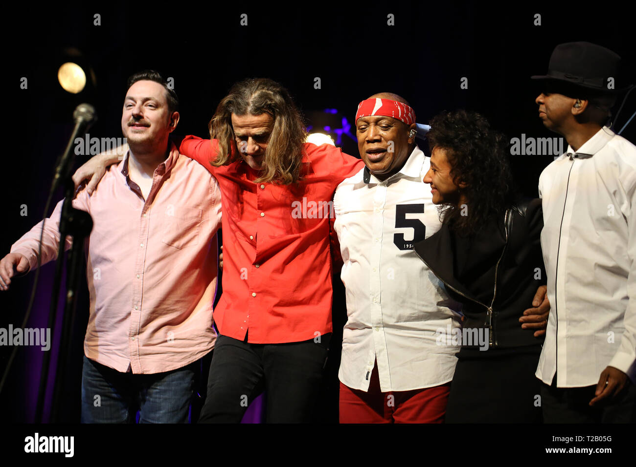 CRACOW POLONIA - MARZO 16, 2016: Billy Cobham band dal vivo sul palco in ghiaccio Cracow Polonia Foto Stock