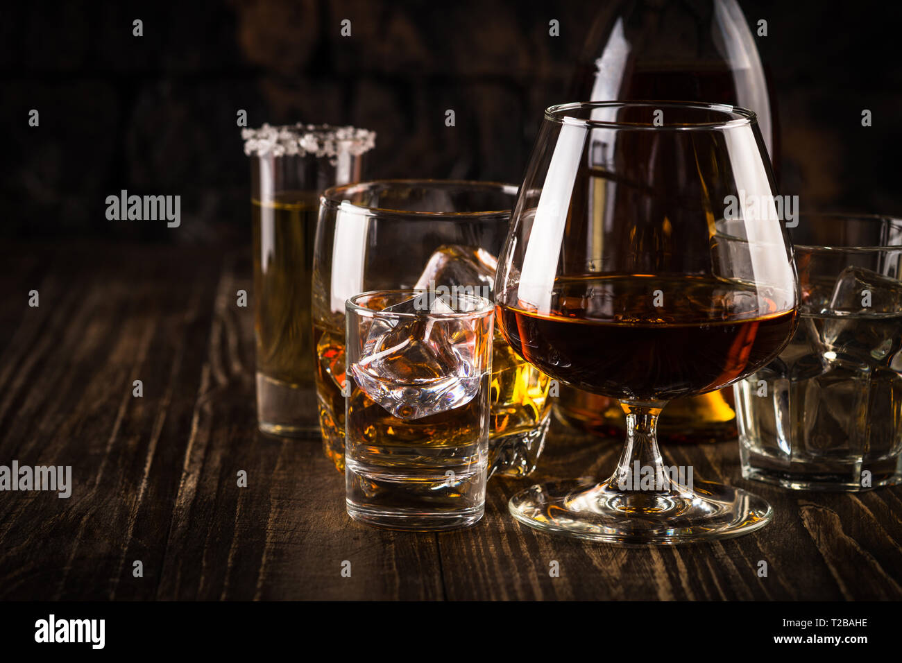 Forte alcolici - whisky, cognac, vodka, rum, tequila. Foto Stock