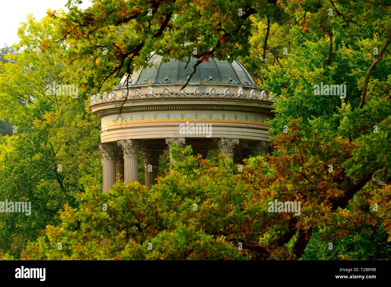 Tempio di Apollo in Nymphenburger parco del castello di Monaco di Baviera, Germania, Europa Foto Stock