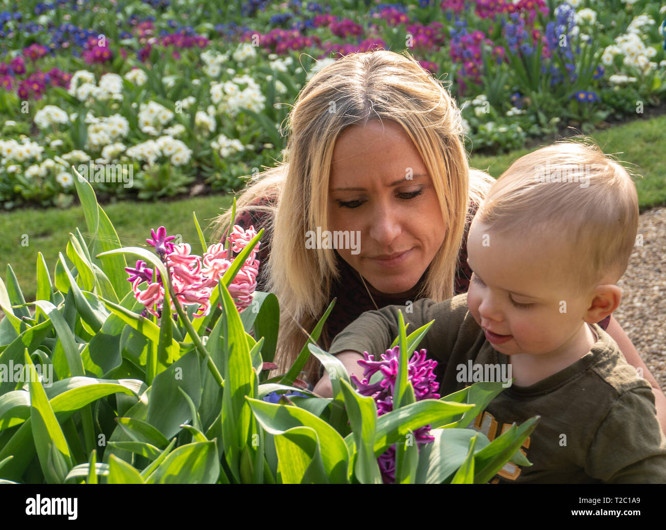 Madre e figlio Foto Stock