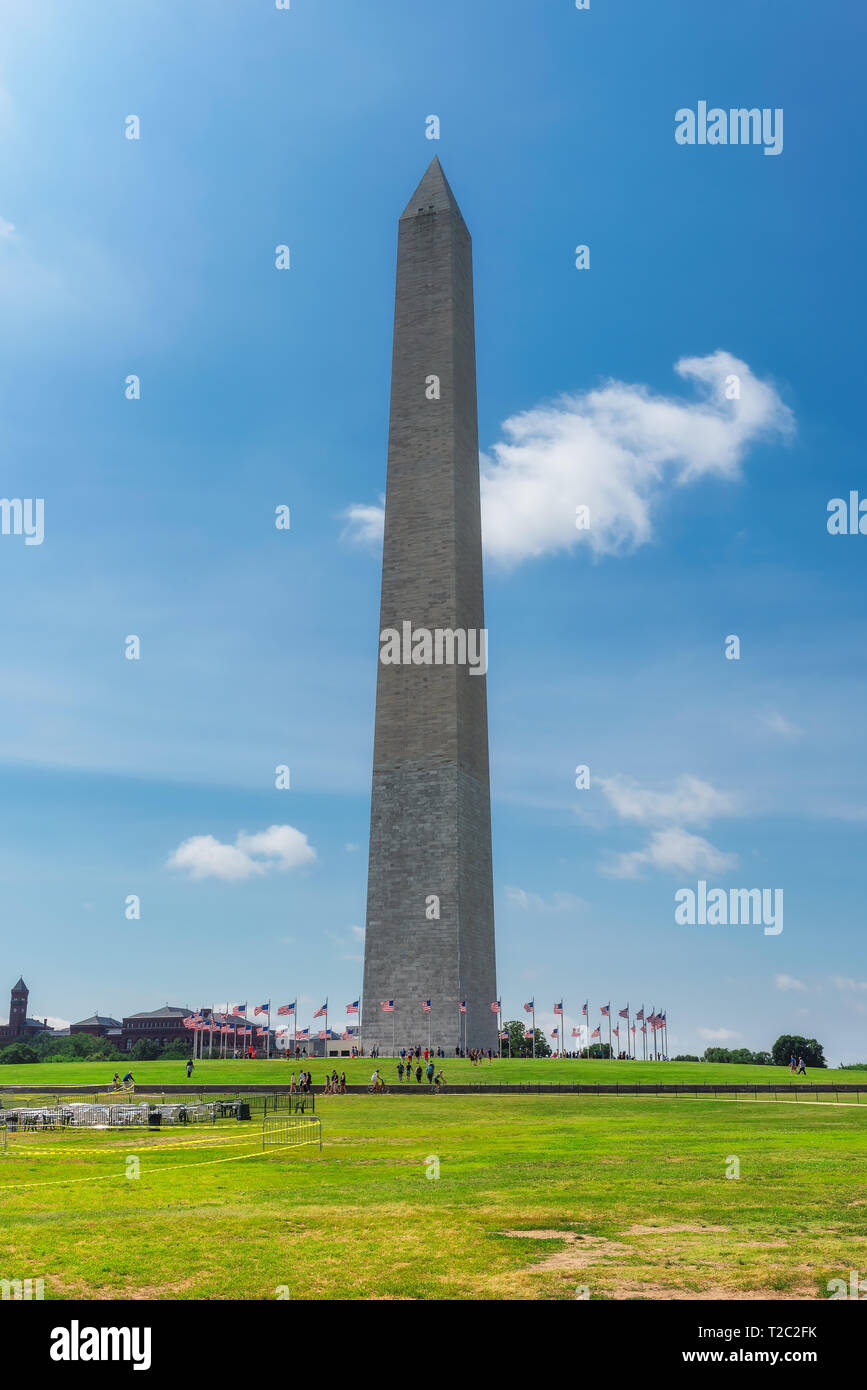 Il Monumento a Washington nel giorno di estate in Washington DC, Stati Uniti d'America. Foto Stock