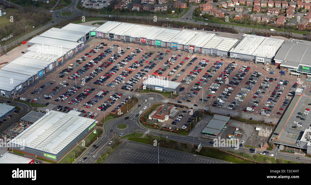 Vista aerea del Linkway Middlebrook Retail Park a Reebok, Bolton BL6 Foto Stock