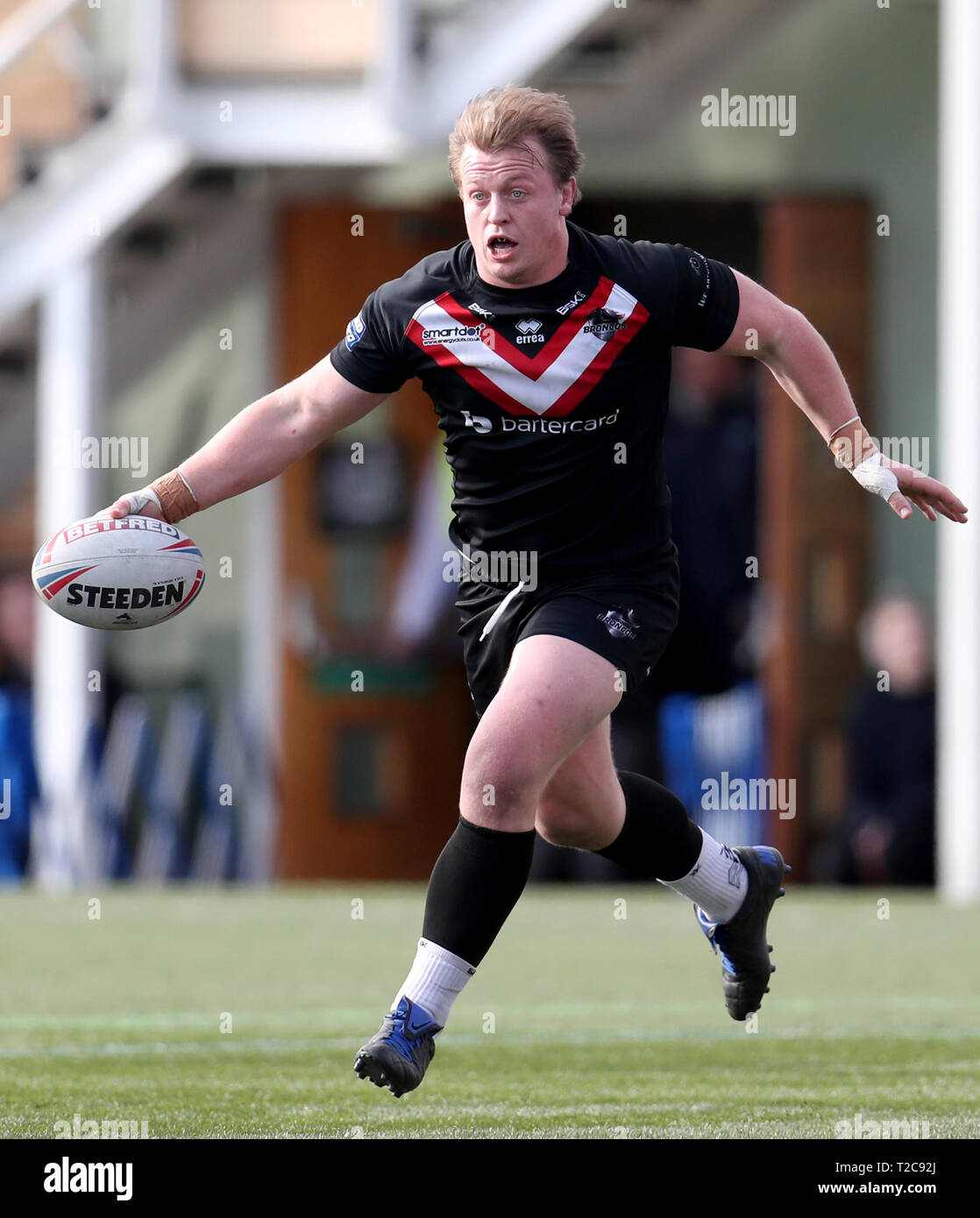 Eddie Battye di London Broncos in azione durante la partita della Betfred Super League al Trailfinders Sports Club di Londra. Foto Stock