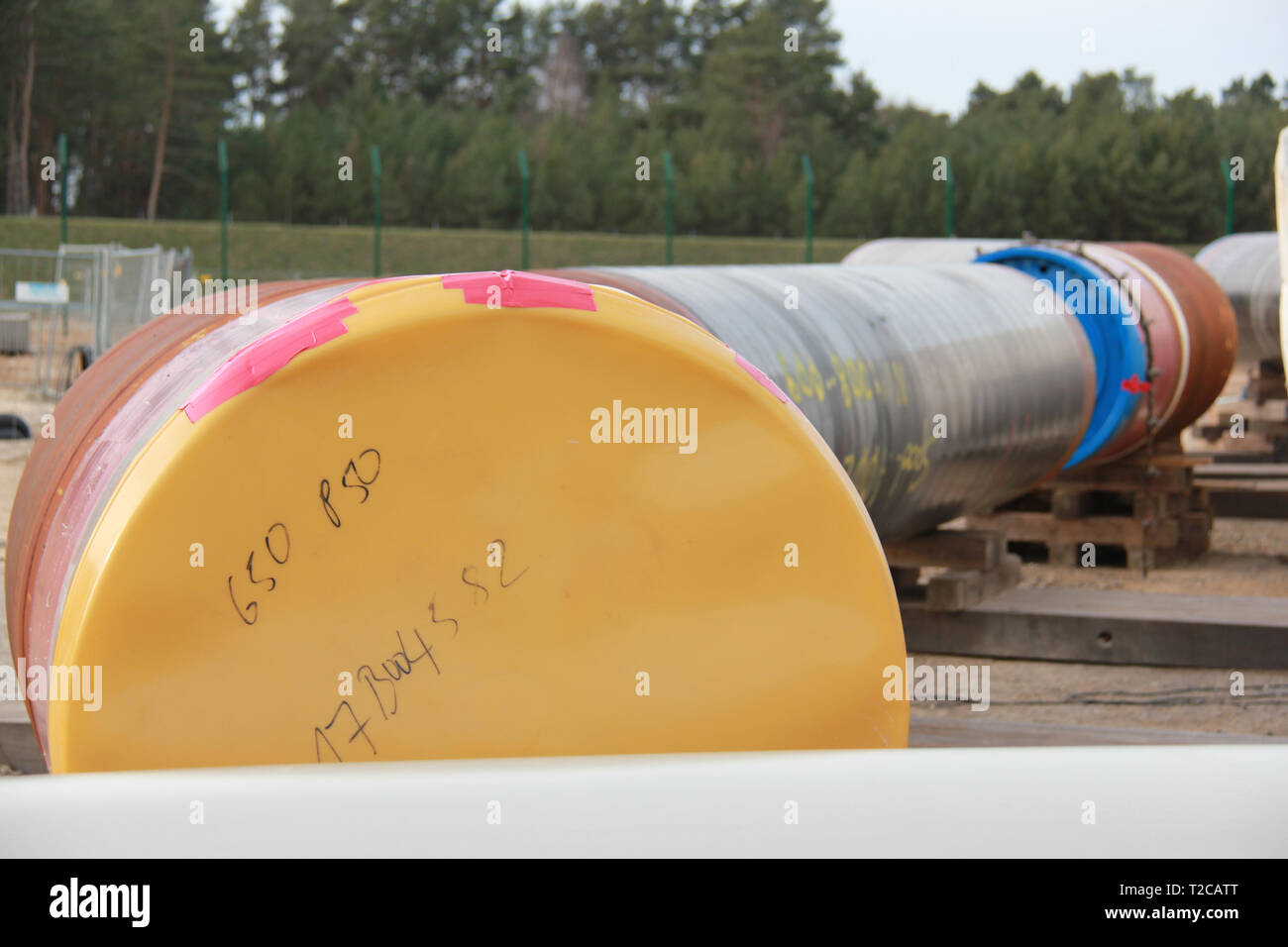 Lubmin, Germania. 26 Mar, 2019. Costruzione in corso del Nord Stream 2, la conduttura di gas naturale da Vyborg nella Federazione Russa a Greifswald in Germania, è visto in Lubmin, Germania, il 26 marzo 2019. Credito: Martin Weiser/CTK foto/Alamy Live News Foto Stock