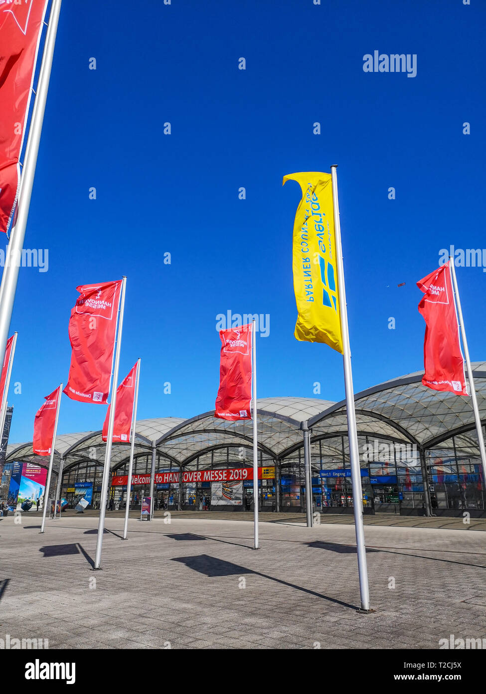 Hannover, Germania. Il 1 aprile 2019. Ingresso della Hannover Messe 2019 edition con la Svezia come paese partner Credito: Lothe Verstraete/Alamy Live News Credito: Lothe Verstraete/Alamy Live News Foto Stock