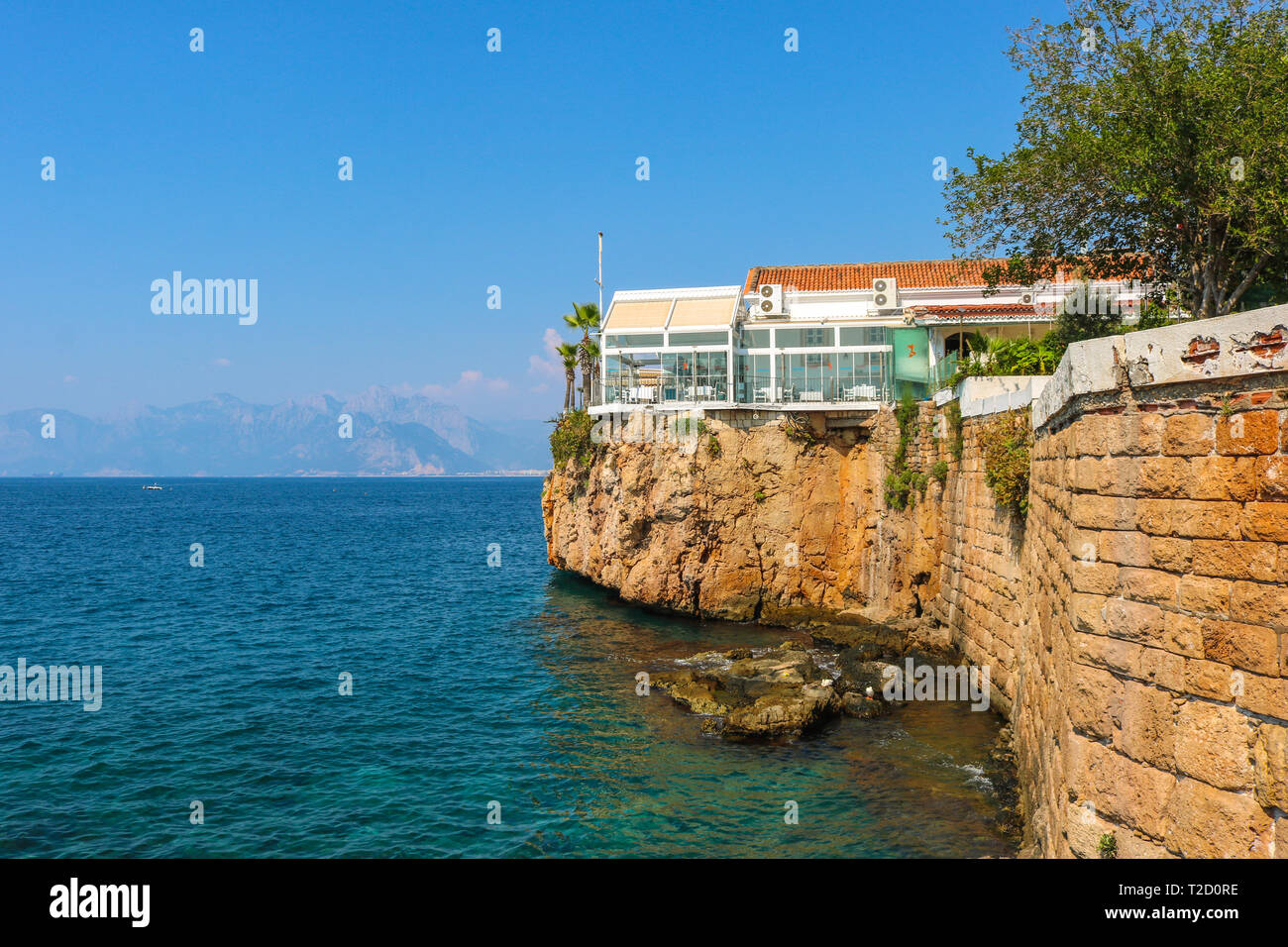 Vista dalla Marina di Antalya, Turchia. Sparare nel luglio 2018. Foto Stock