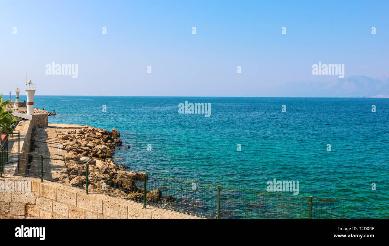 Vista dalla Marina di Antalya, Turchia. Sparare nel luglio 2018. Foto Stock