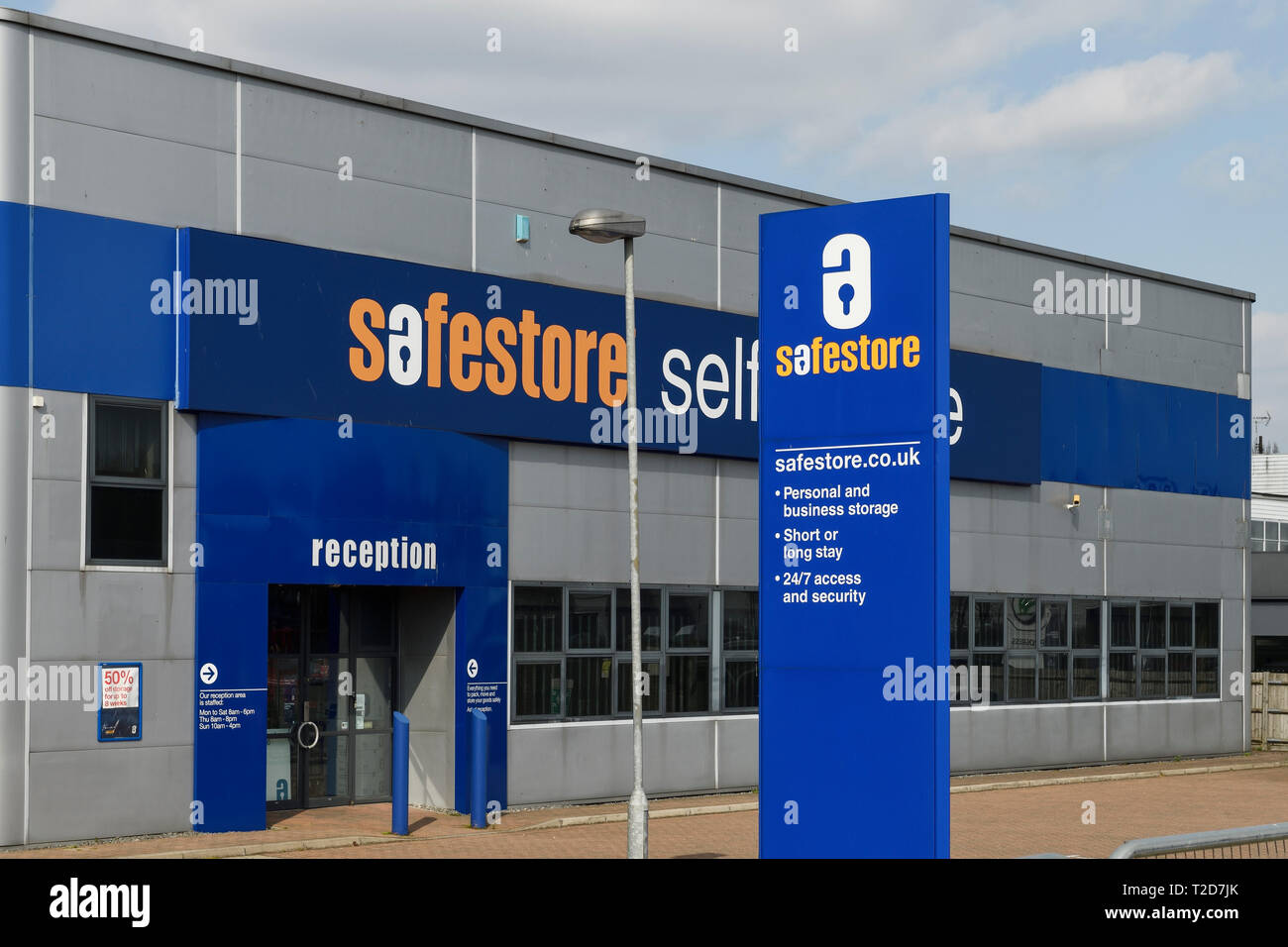Esterno di un Safestore self storage unità in Harlow Essex REGNO UNITO Foto Stock