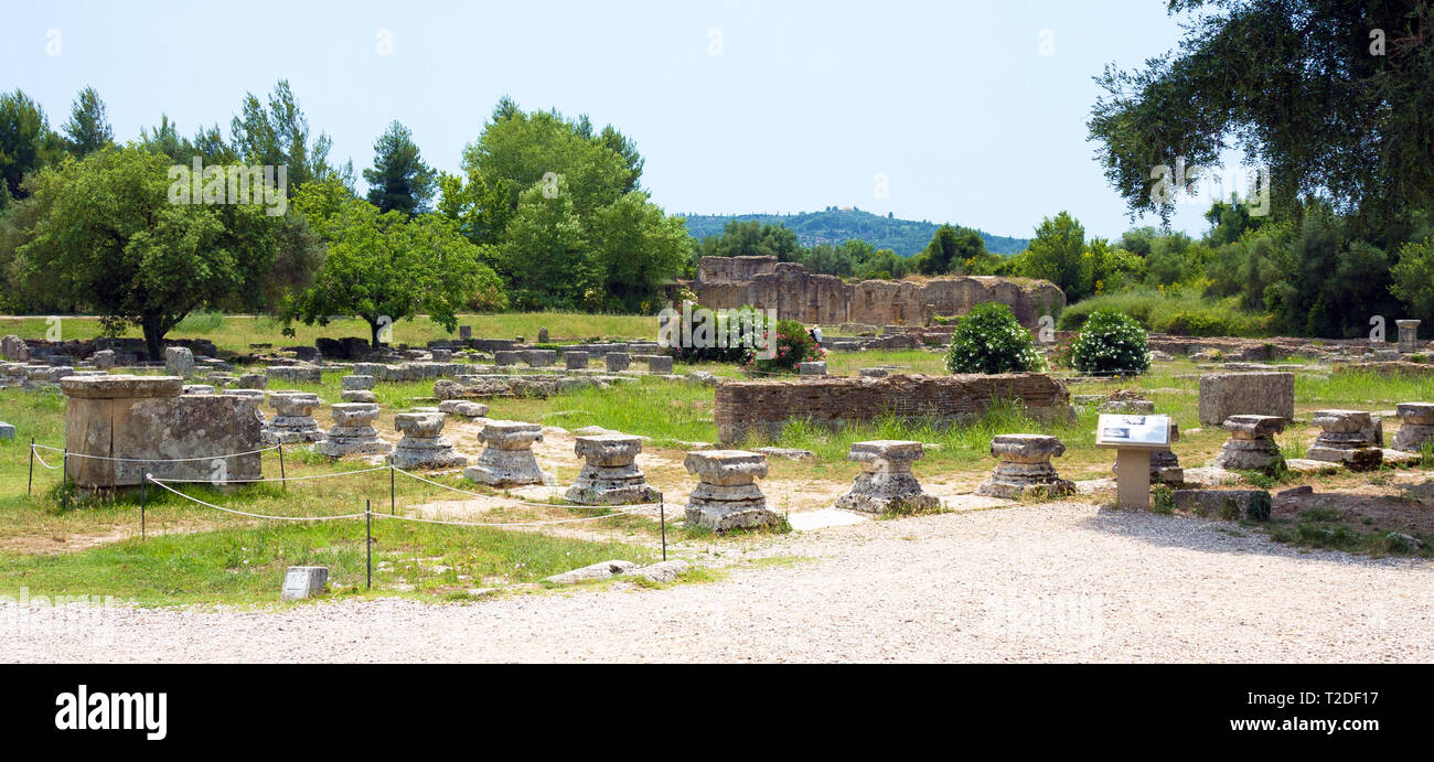 OLIMPIA, Grecia - 13 giugno 2014: Edificio rimane all antica Olimpia sito archeologico in Grecia Foto Stock