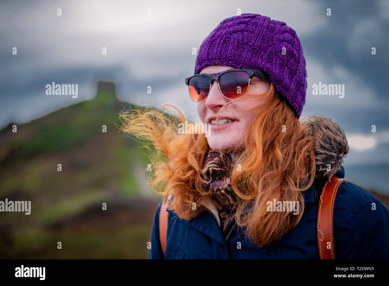 Close up della donna al di fuori in inverno. Foto Stock