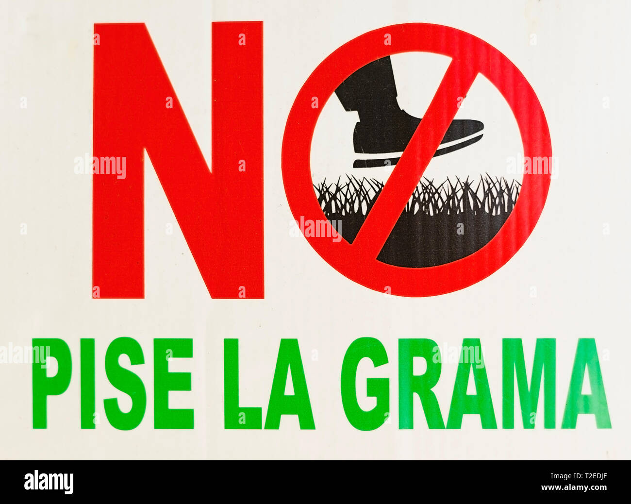 Foto di non al passo sull'erba si prega di Foto Stock